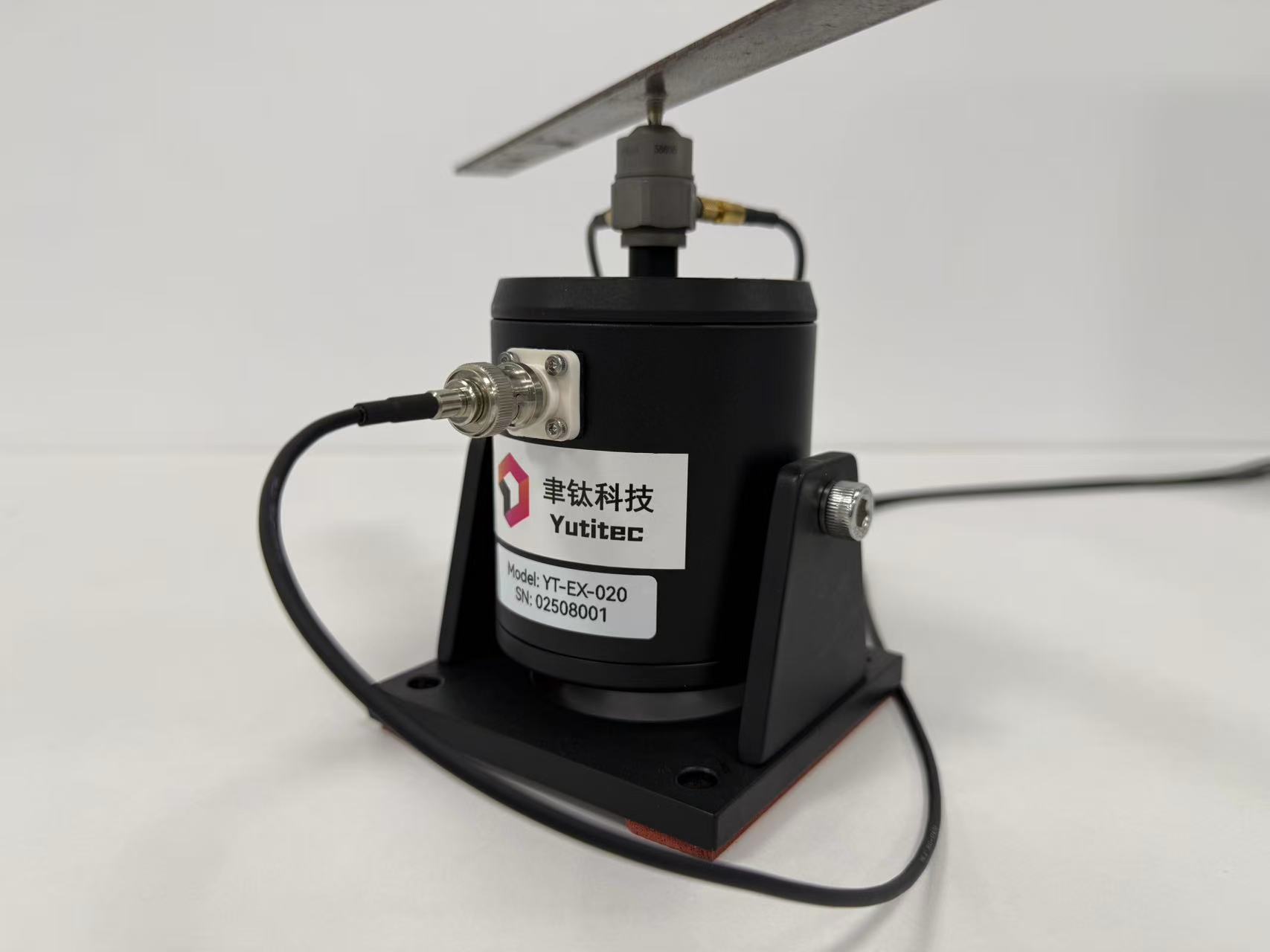 CDP 自由梁法材料阻尼测试系统主图